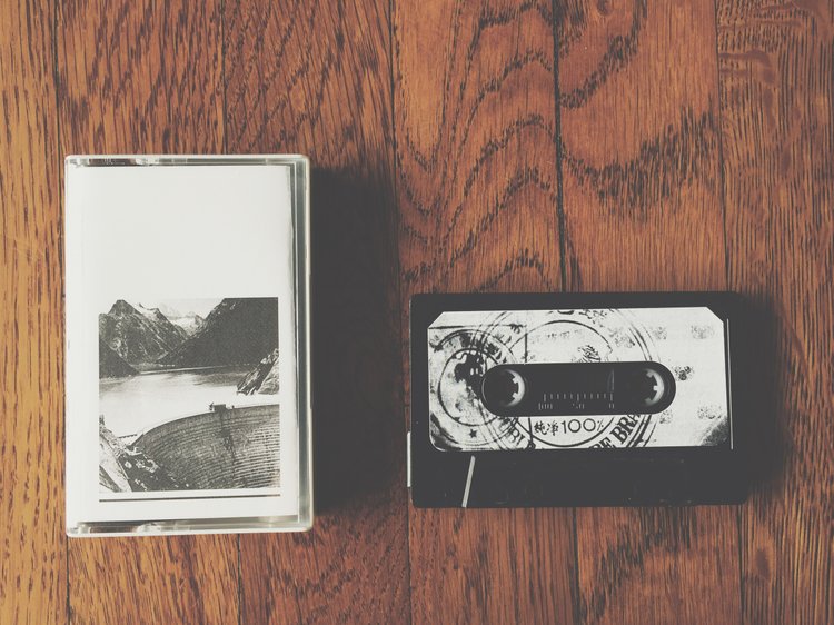 05. Alexander Lewis - One Hundred Acres