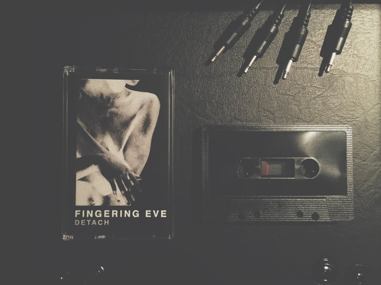 04. Fingering Eve - Detach