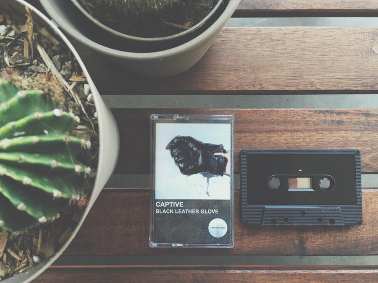01 Captive - Black Leather Glove